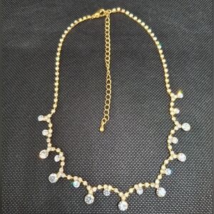 Elegant Vintage Gold-tone Necklace with Crystal Accents